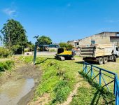 Saae-Sorocaba executa limpeza e manutenção preventiva de córrego no Mineirão