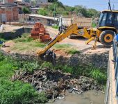 Saae-Sorocaba realiza limpeza e manutenção de córrego na Vila Barão e Jardim Aeroporto